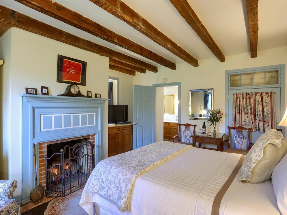 Graham, Queen Bed، Battlefield Bed &amp; Breakfast Inn 2/10