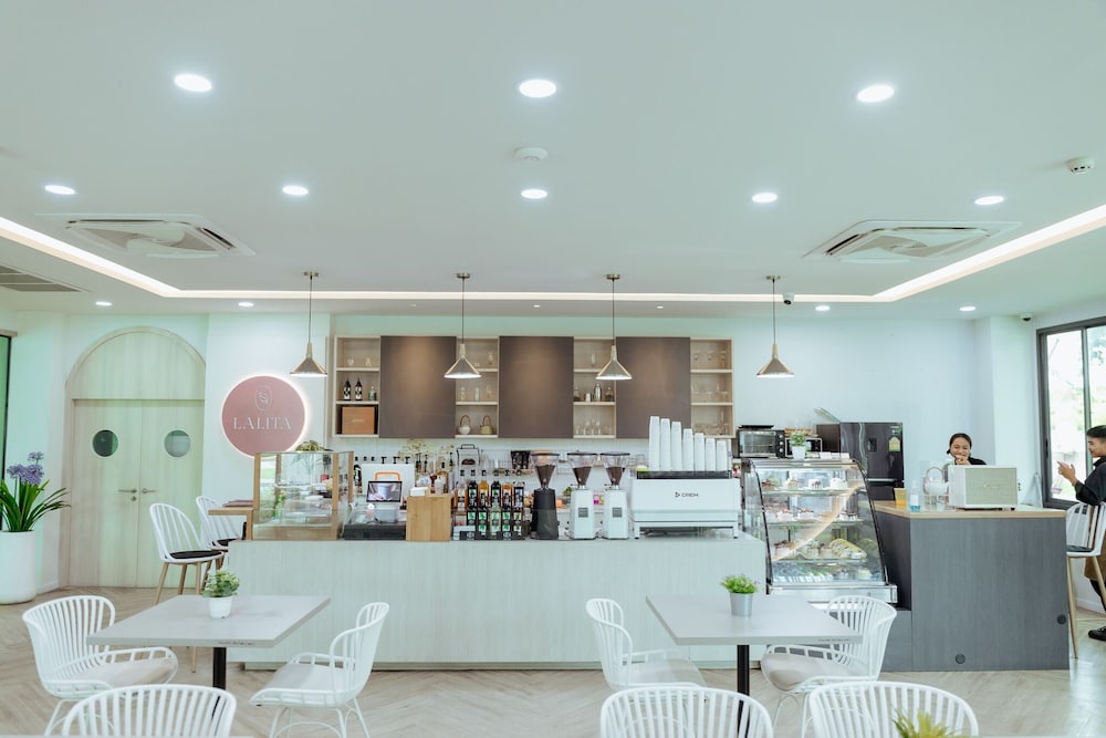 RUS Hotel and Convention Ayutthaya 47/54