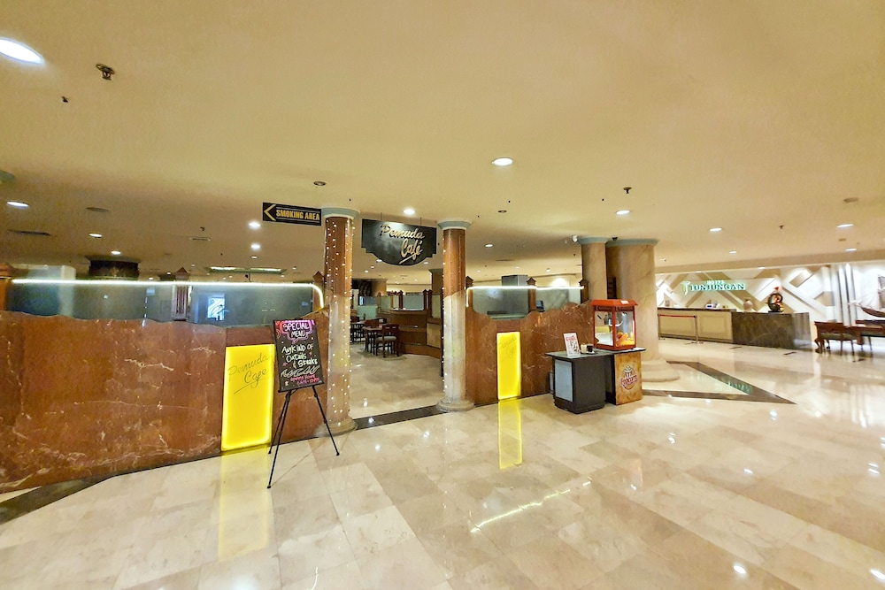 TUNJUNGAN HOTEL 7/73