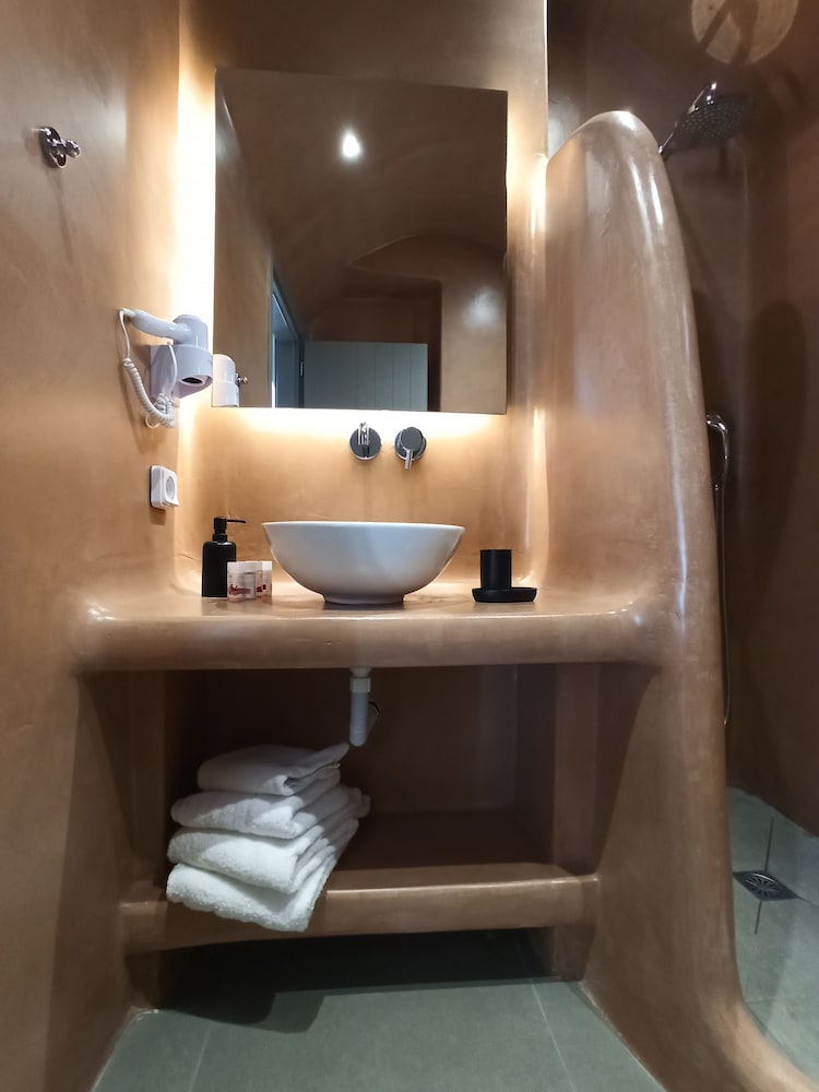 Amphitrite Suites Santorini 9/68
