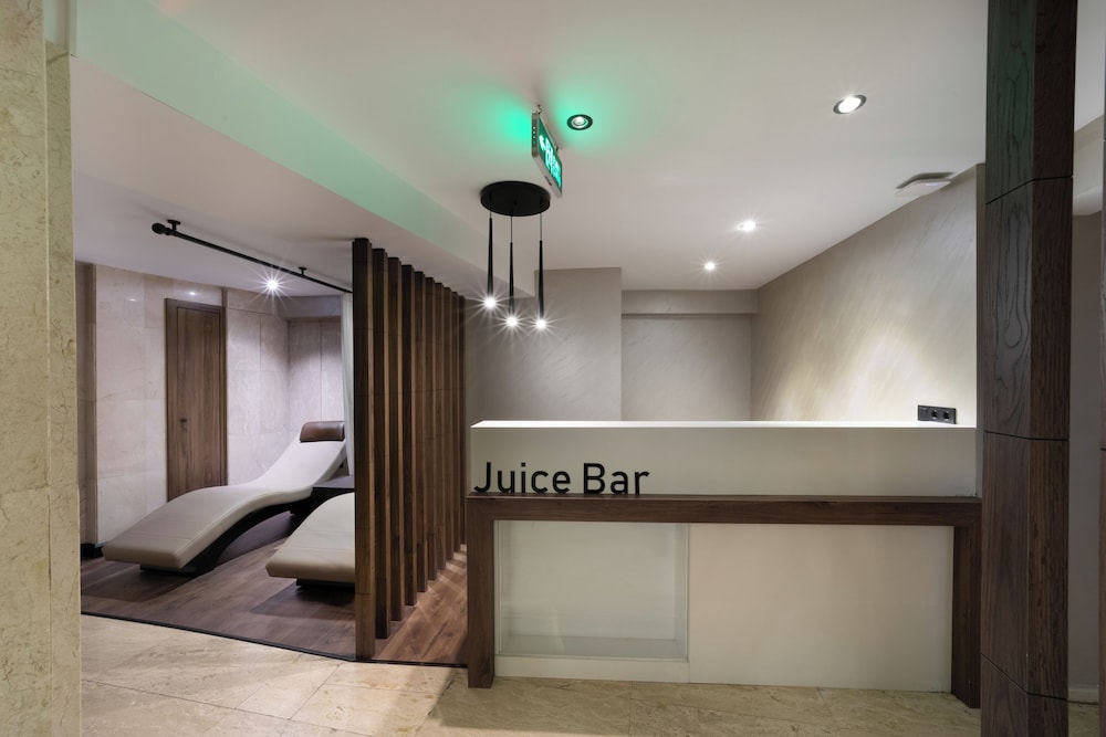 Orka Royal Hotel 8/50