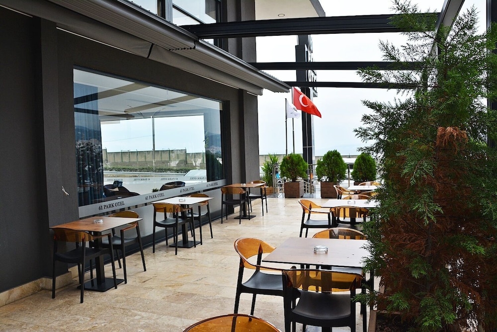 61 Park Hotel 38/51
