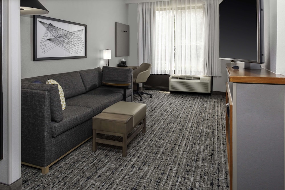 Hyatt Place Dallas/Arlington 41/59