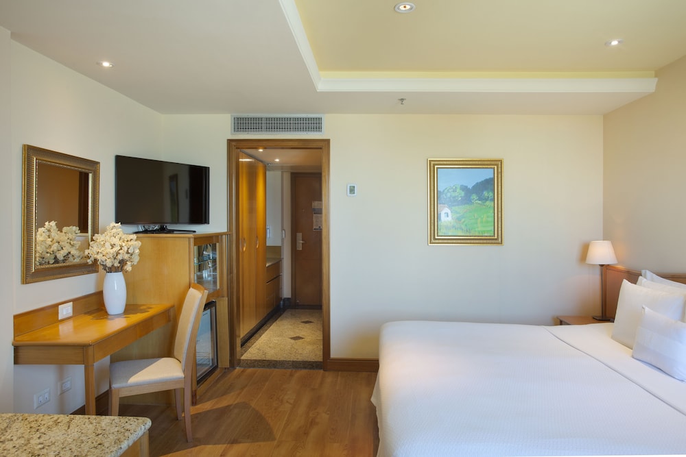 SUPERIOR, EXECUTIVE, DOUBLE BED