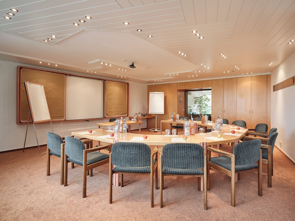Badhotel Restaurant Stauferland 65/75