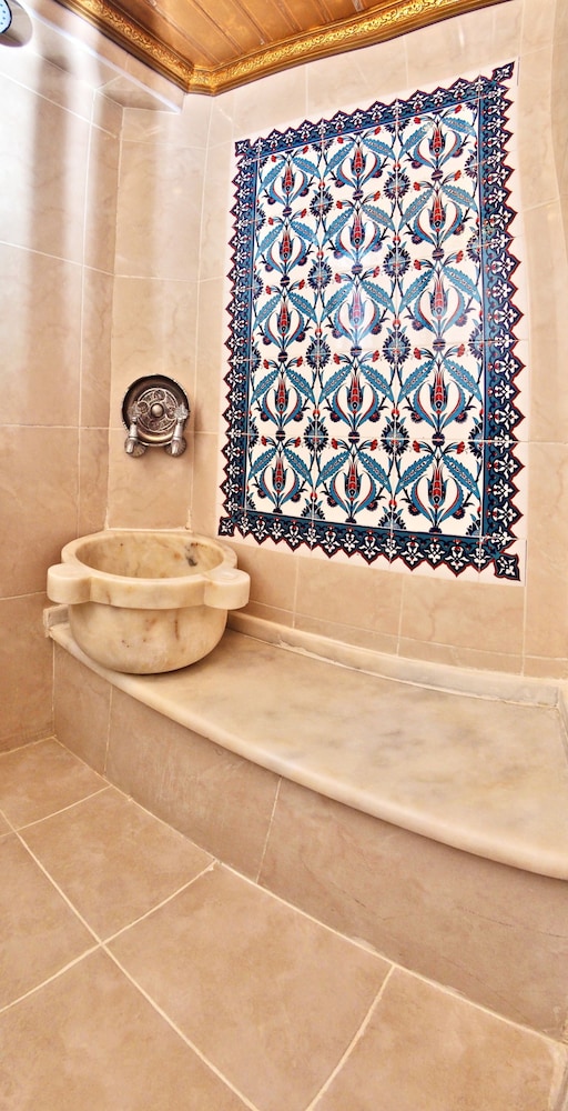 Marmara Deluxe Hotel 46/72