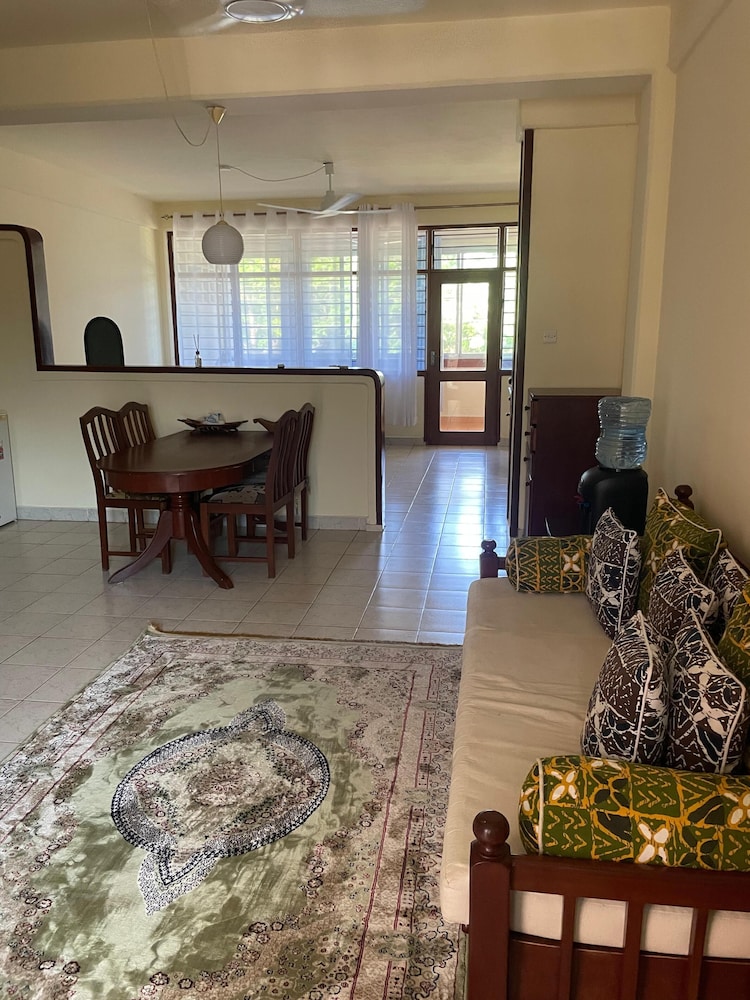 Qua Bruce Apartment 16/35