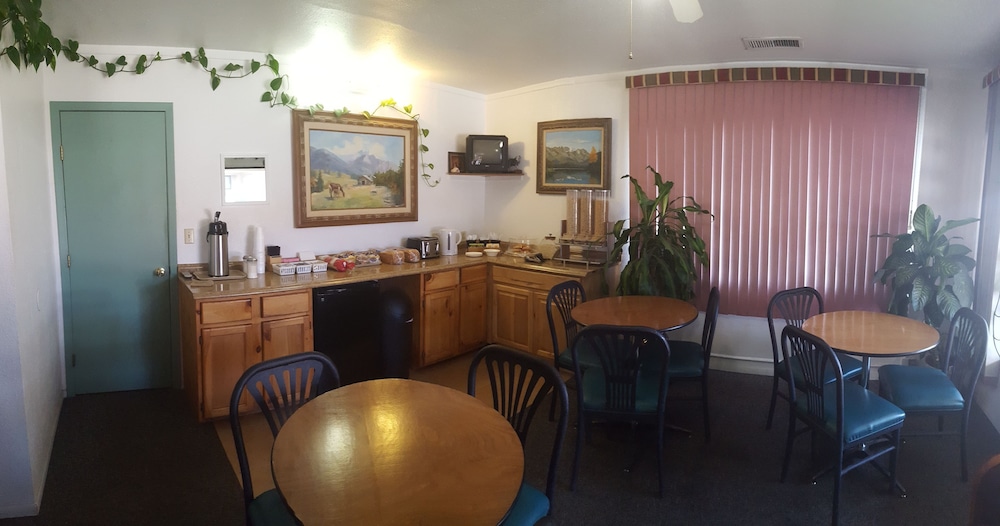 Knights Inn Cortez Co 43/51