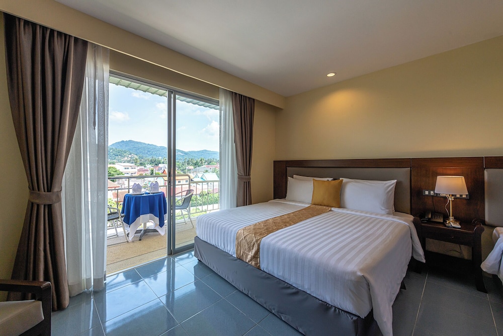 DELUXE, MOUNTAIN VIEW