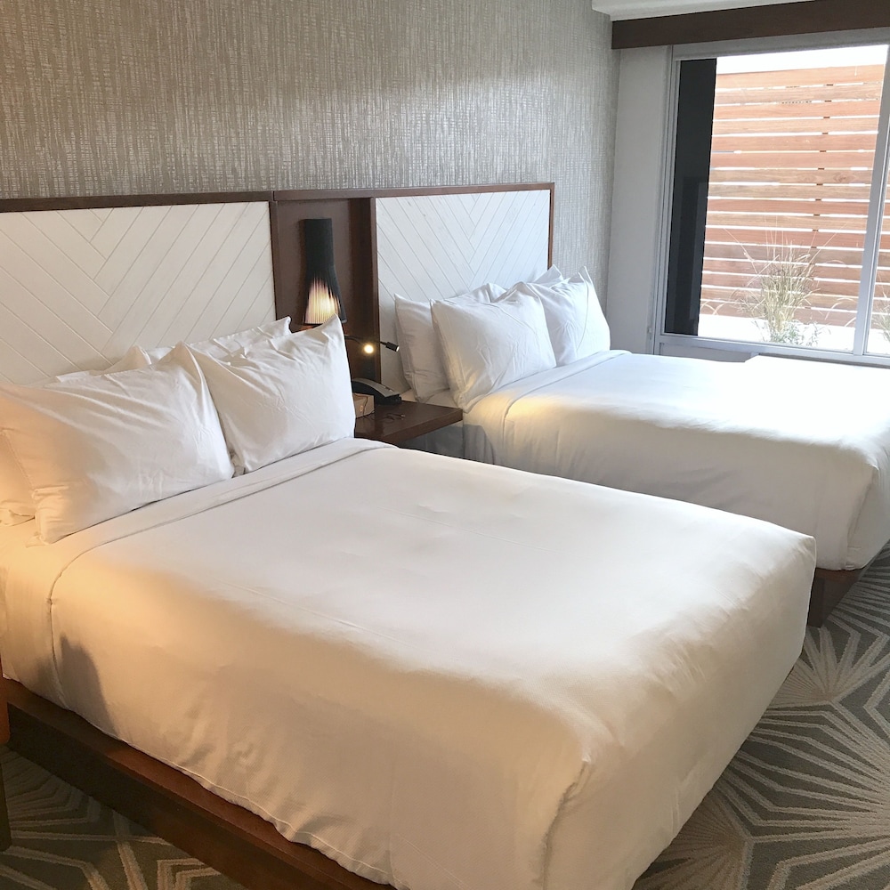 Room, 2 Double Beds, Pool Side