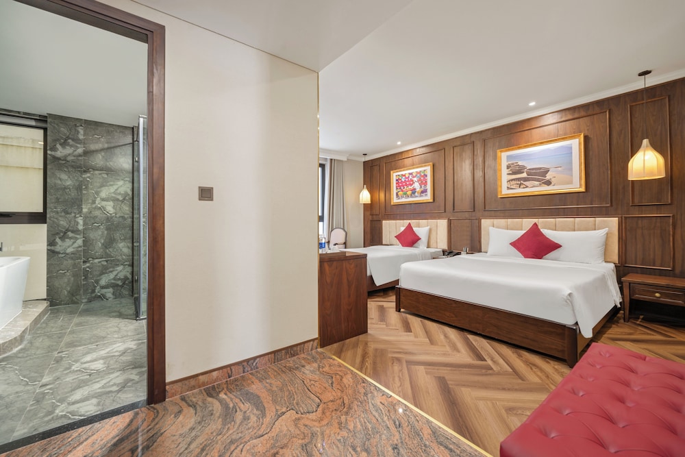 DELUXE, TWIN BEDS, BATHTUB