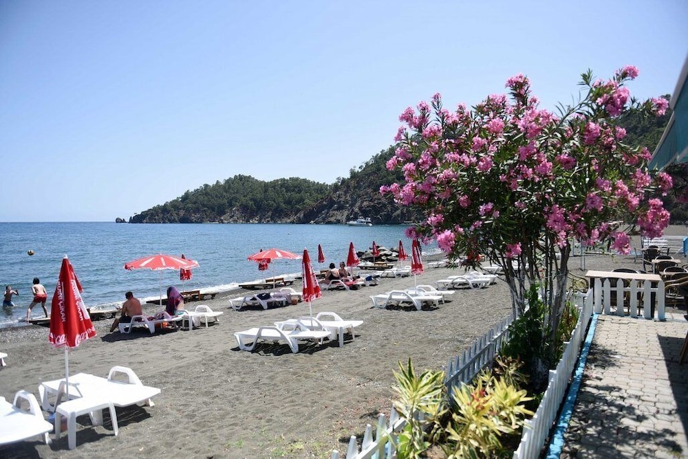 Hotel Dalos 57/62