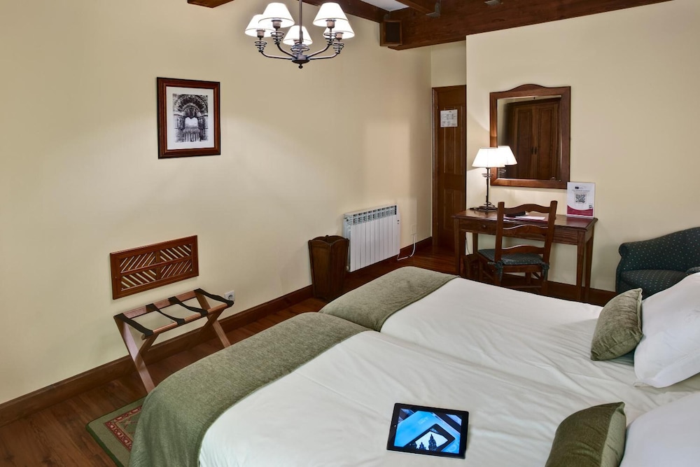 Hotel Airas Nunes 11/30