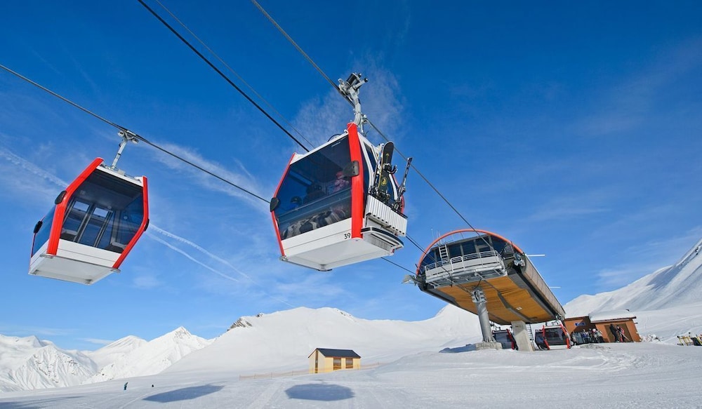 Quadrum Ski & Yoga Resort 59/68