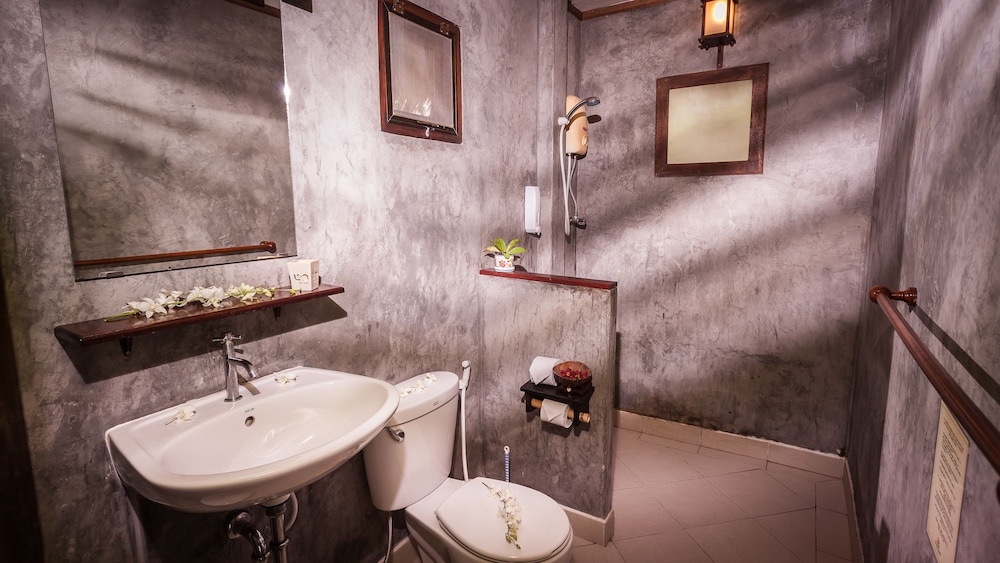 Baan Manali Resort 70/72