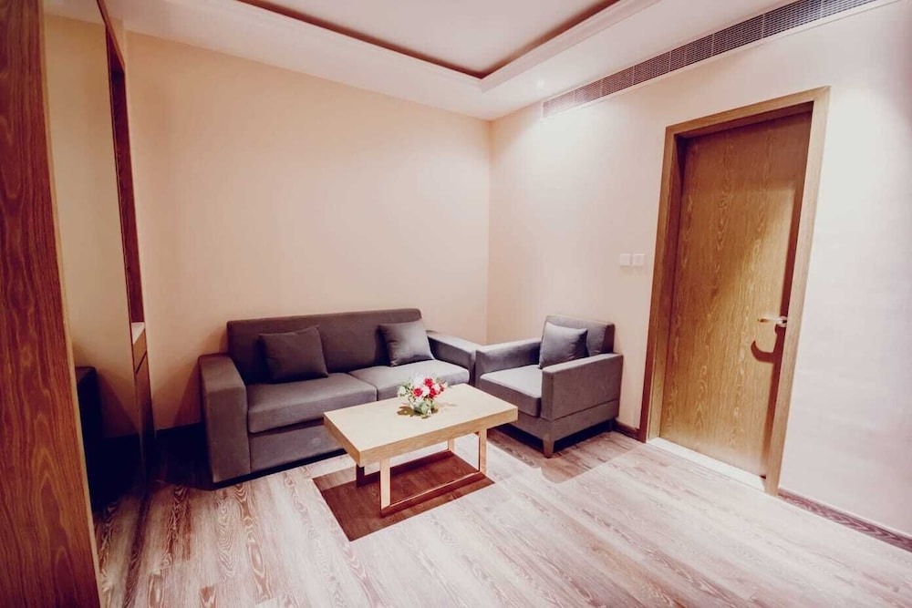 Frankincense Hotel Muscat 20/25