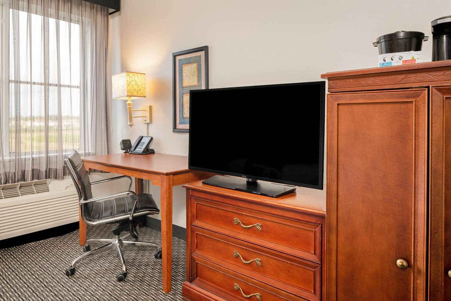 La Quinta Inn & Suites by Wyndham Naples East I-75 30/45