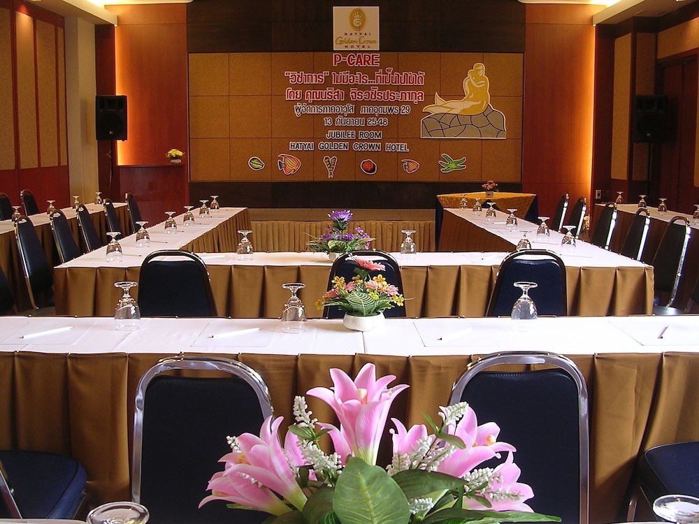 Hadyai Golden Crown Hotel 52/58
