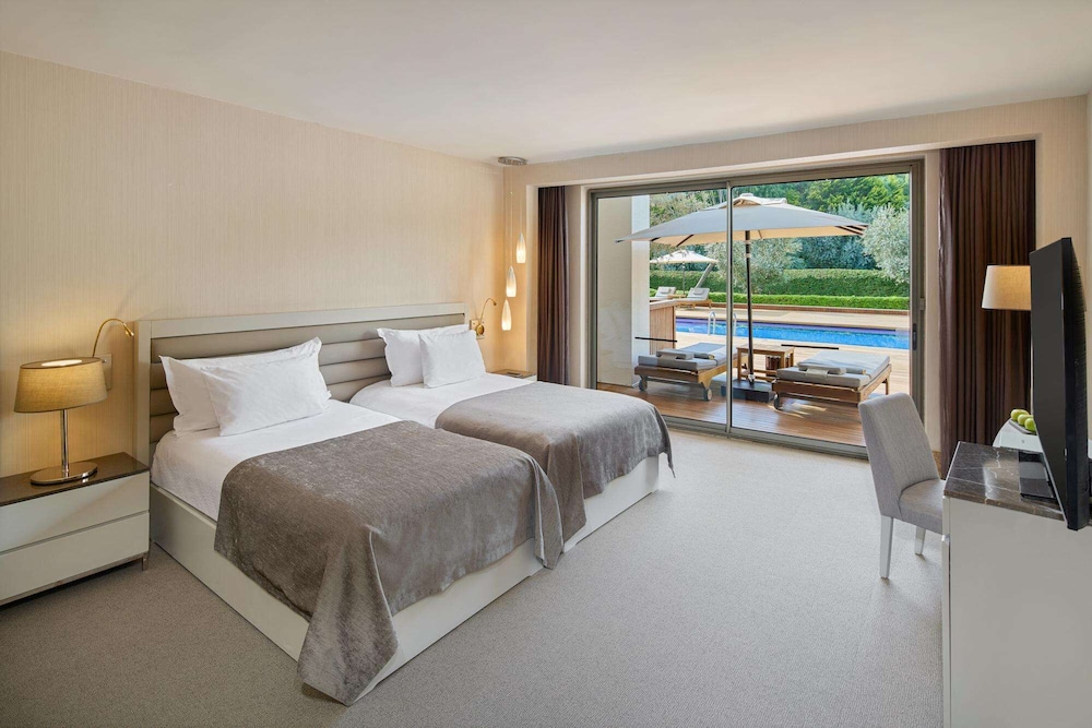 Duplex, Lagoon, Suite, Double and Twin Beds