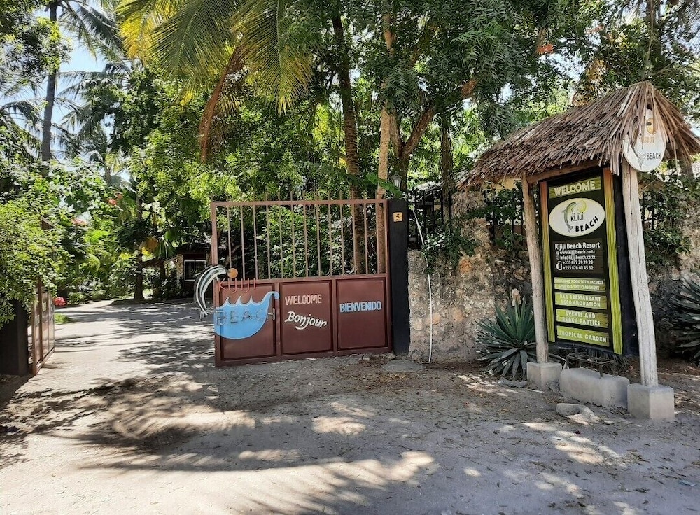 Perfect Home Two minutes to Kijiji Beach [VR] 45/50