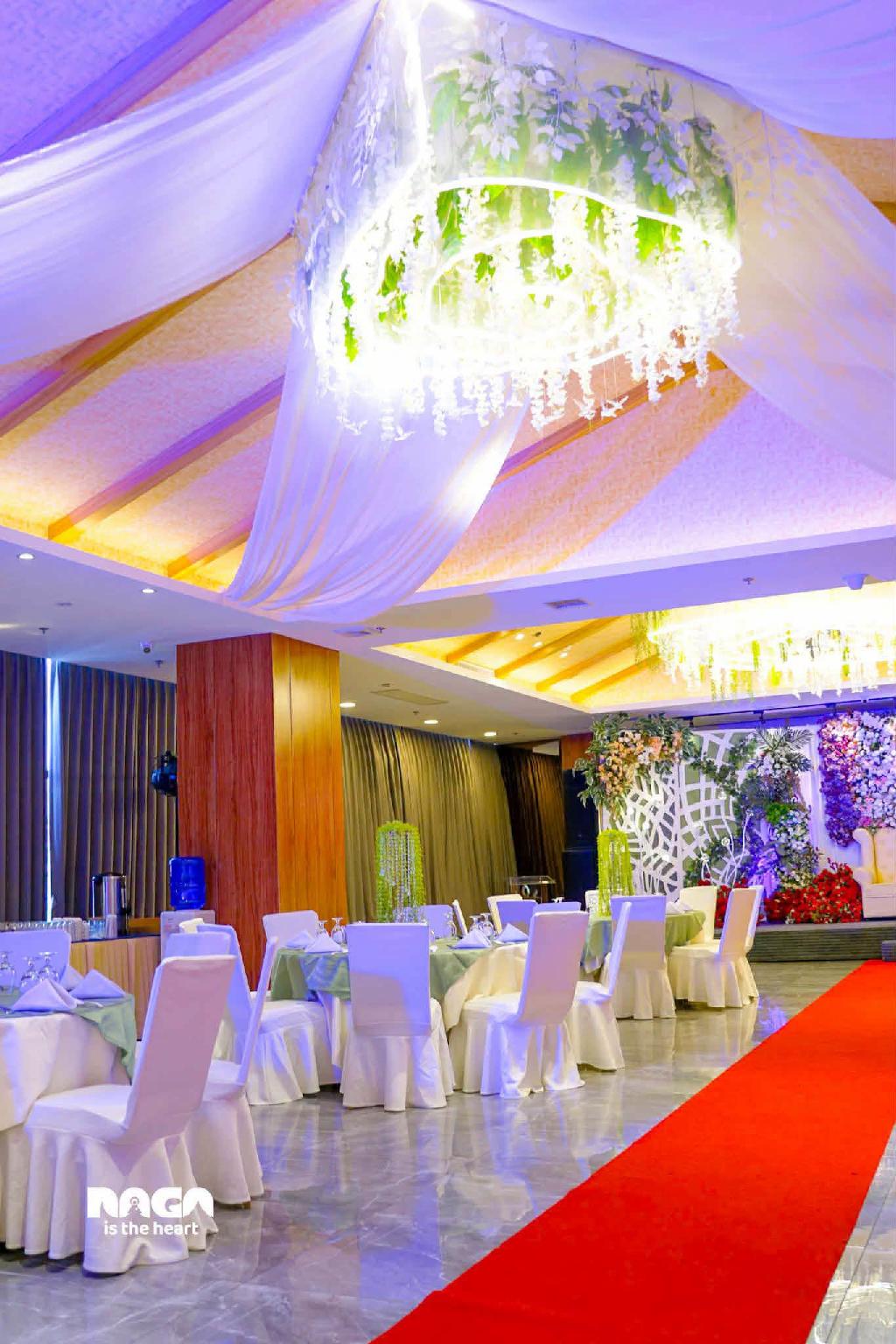 Lotus Blu Hotel Naga 33/36