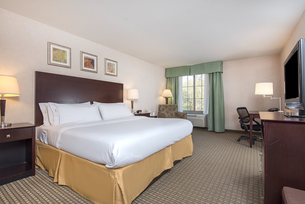 Holiday Inn Express Haskell-Wayne Area 33/75