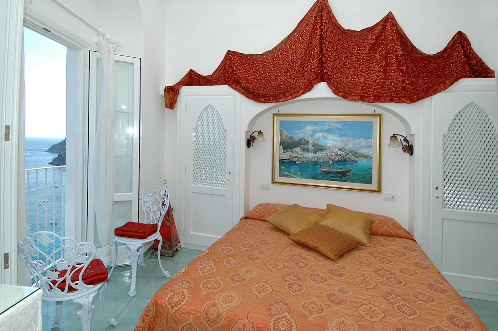 Hotel La Ninfa 47/61