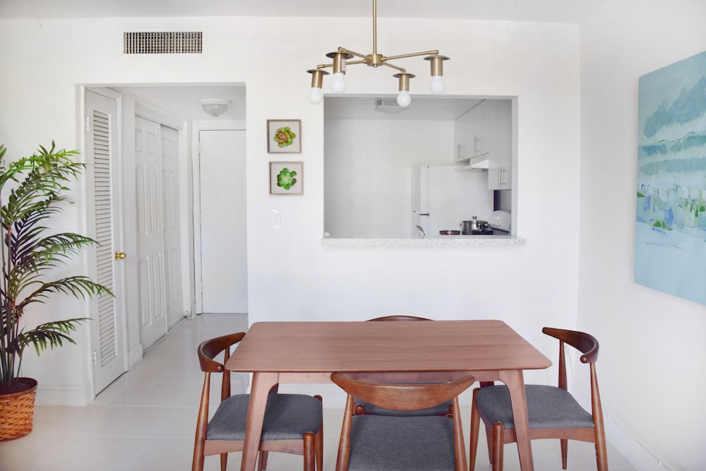 Coral Reef Suites 44/75