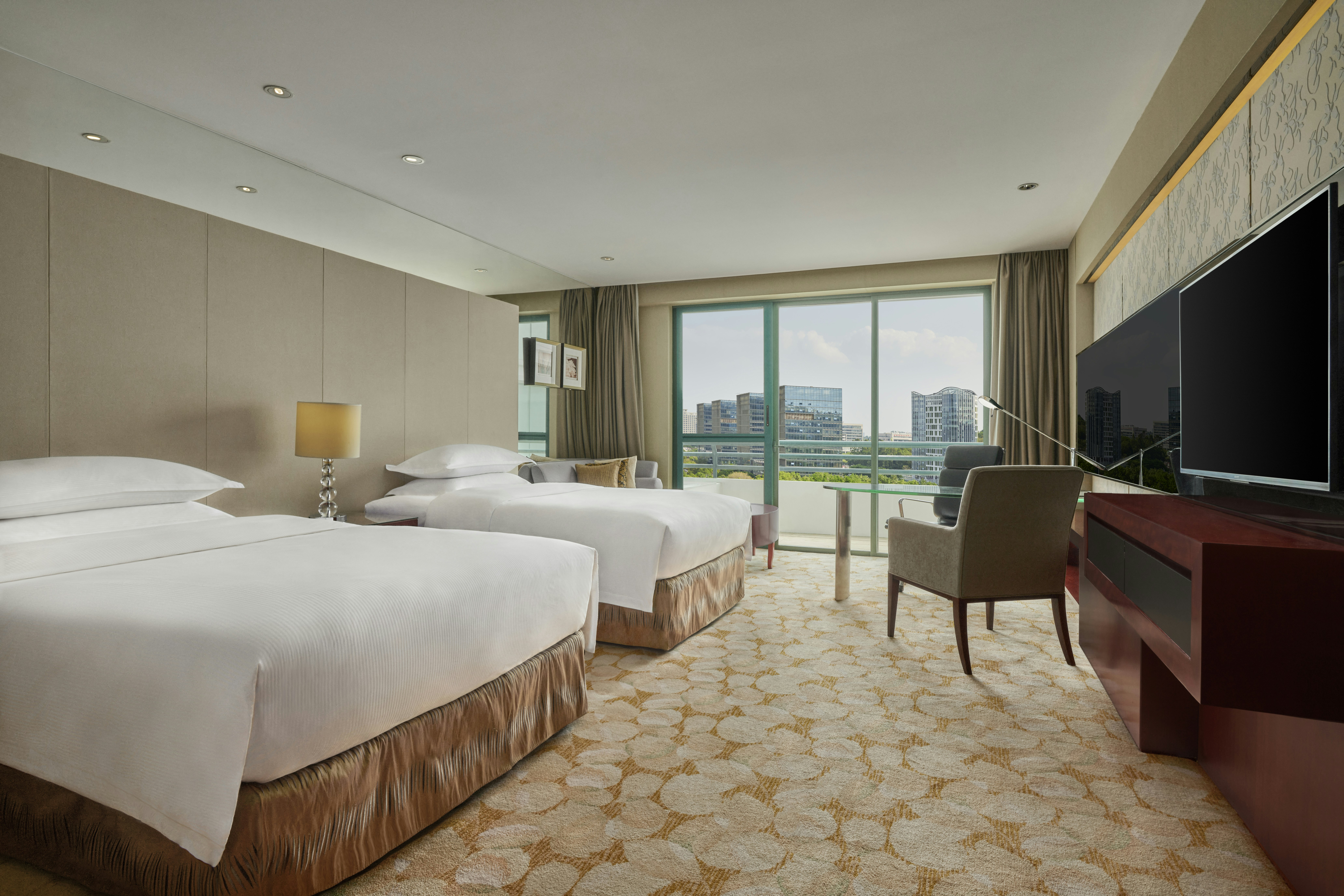 EXECUTIVE, TWIN BEDS, BALCONY