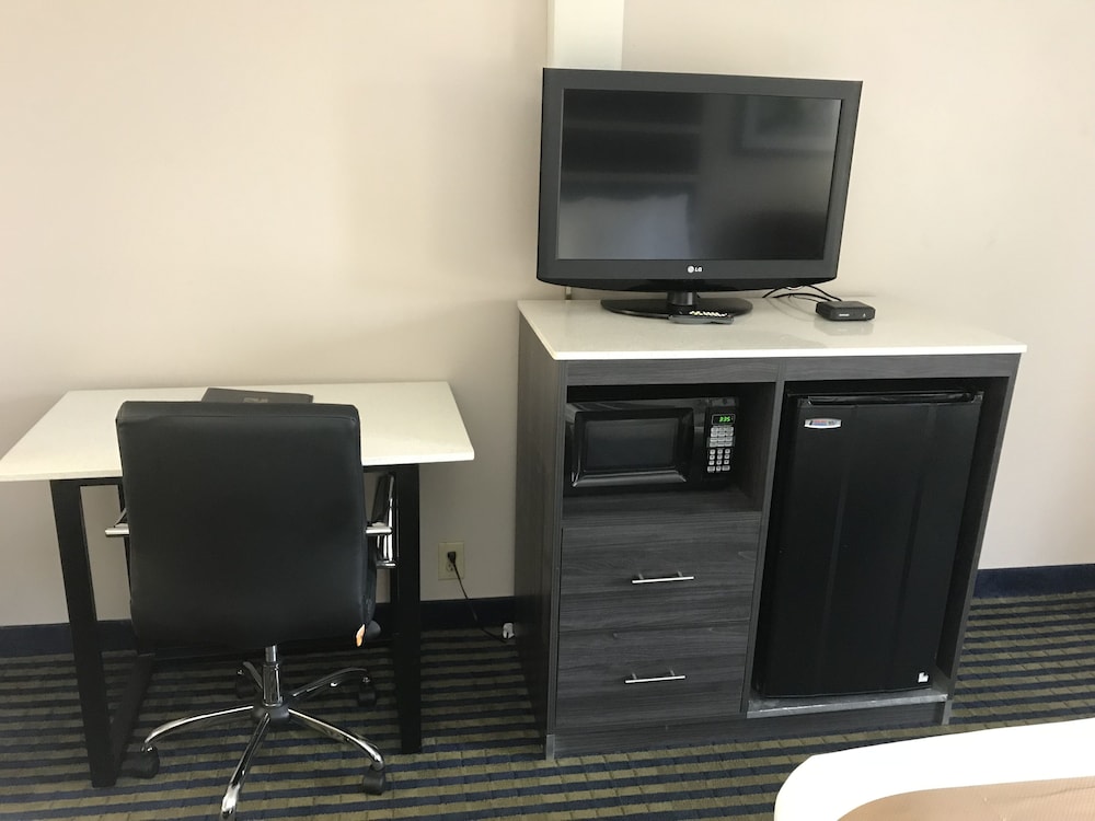 Quality Inn Savannah I 95 34/41