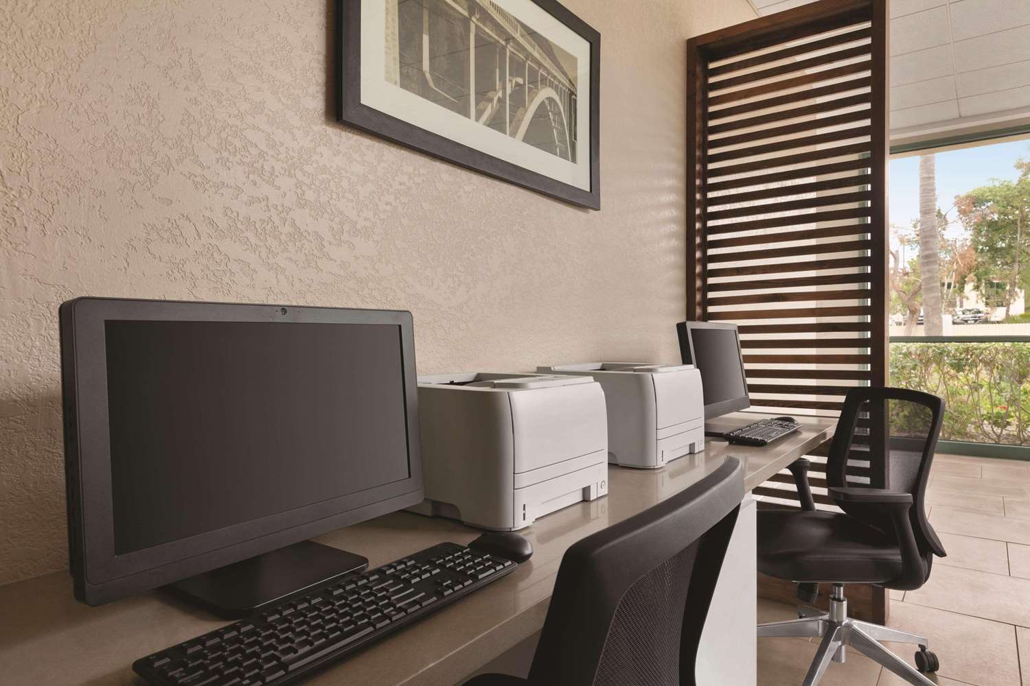Country Inn and Suites by Radisson San Diego North CA 28/31