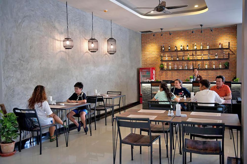 restaurant cafeteria