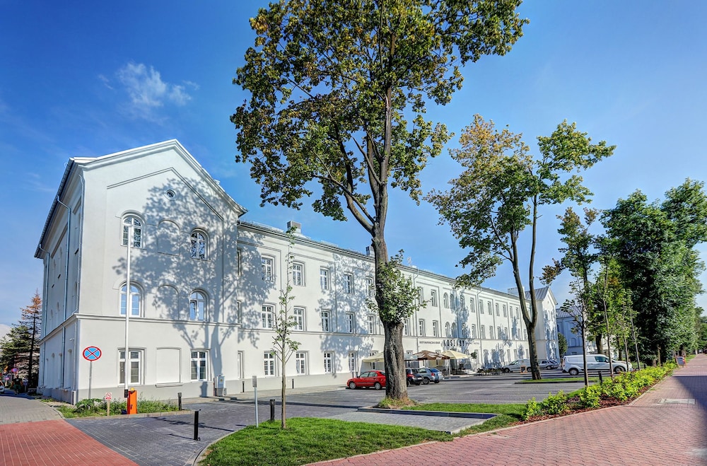Koszary Arche Hotel 39/50