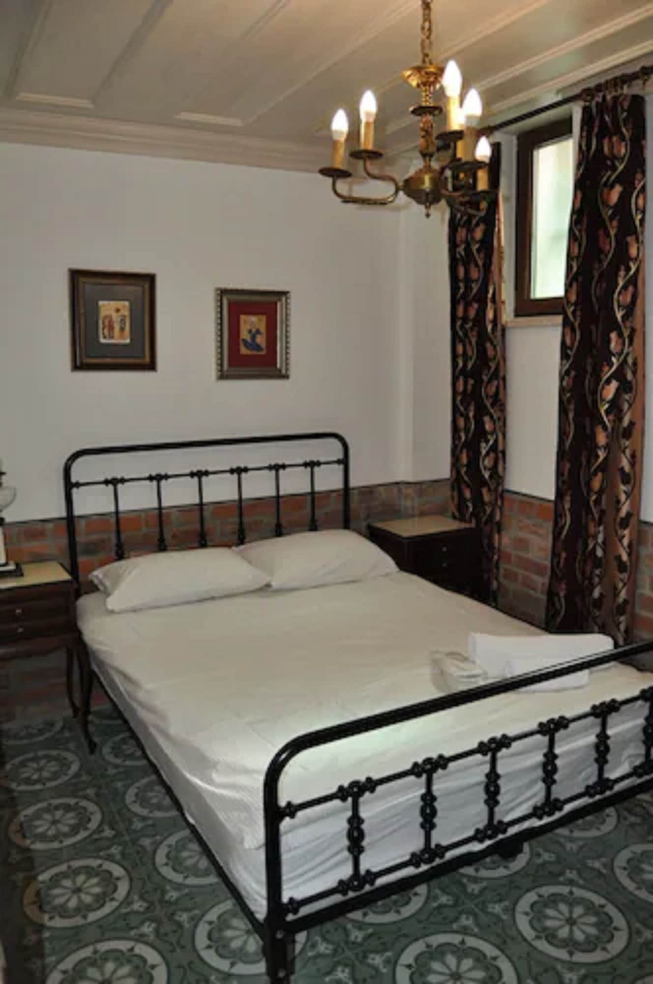 Economy, Basement, Double Bed, Annex