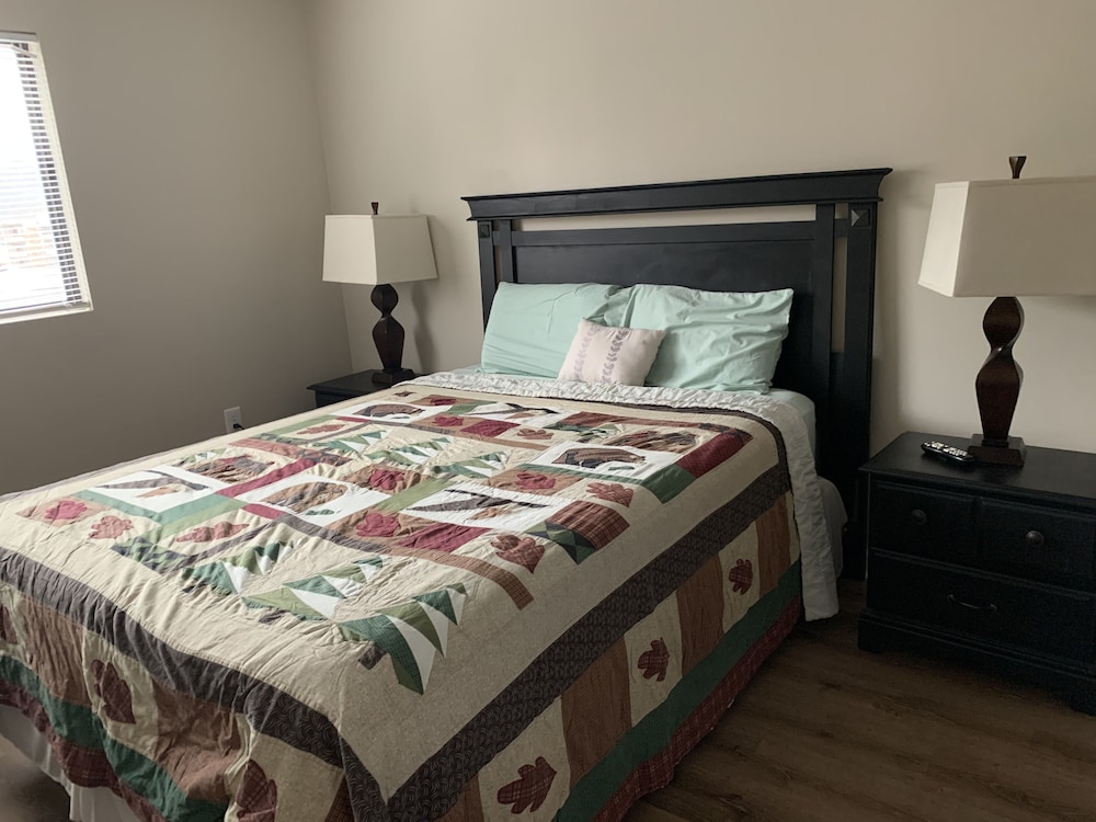 Olde Gatlinburg Rentals 11/50