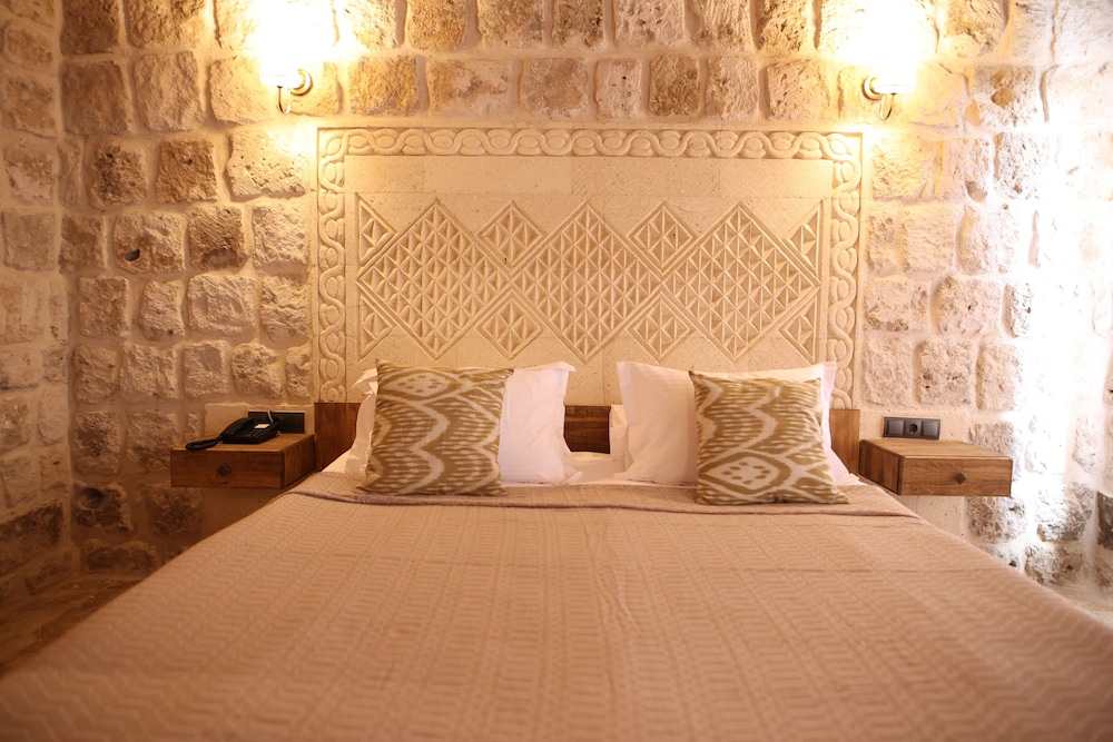 Vita Cave Suites 14/48