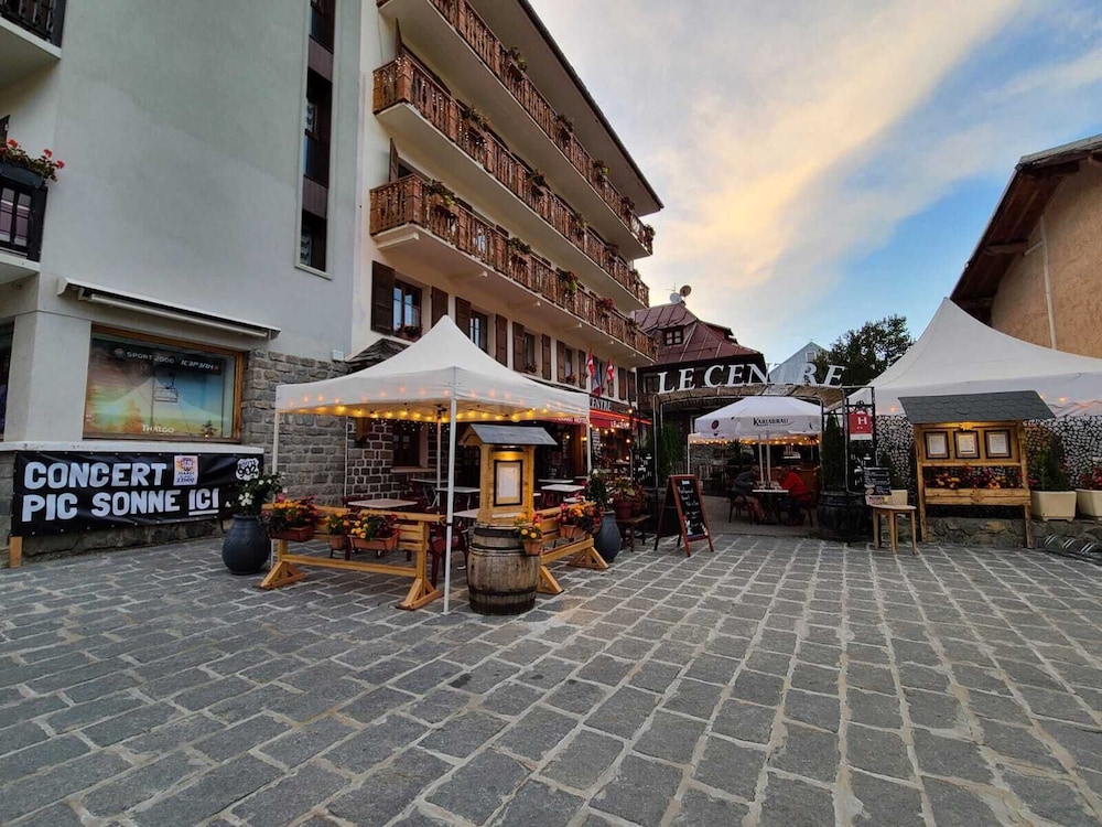 Hôtel Du Centre 41/50