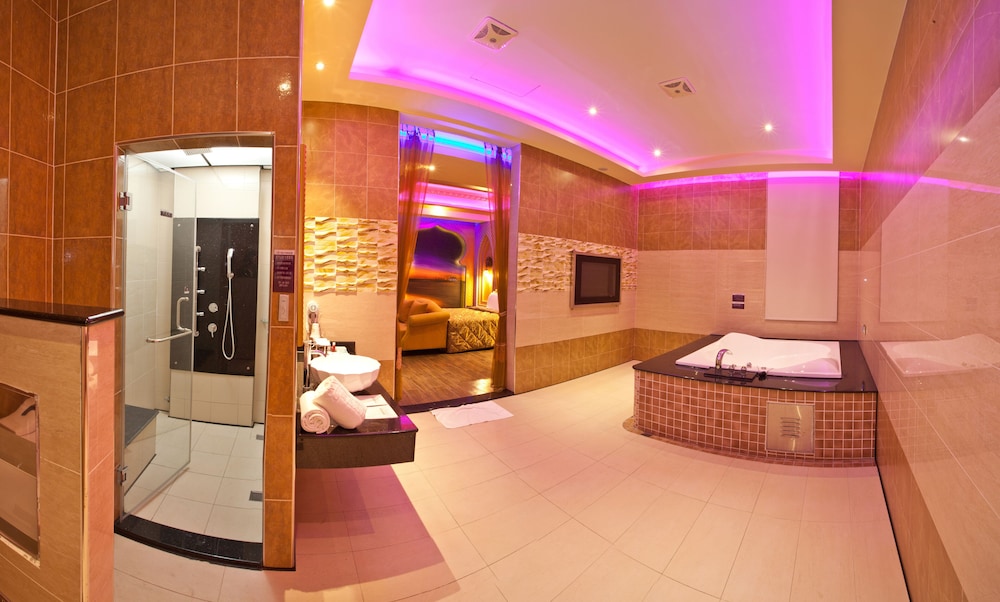 Wei Feng Exquisite Hotel Nanzi Branch 30/50