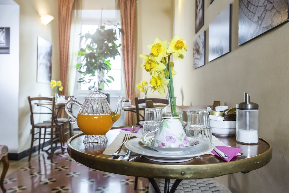 Casa De' Fiori Biscione 35/50