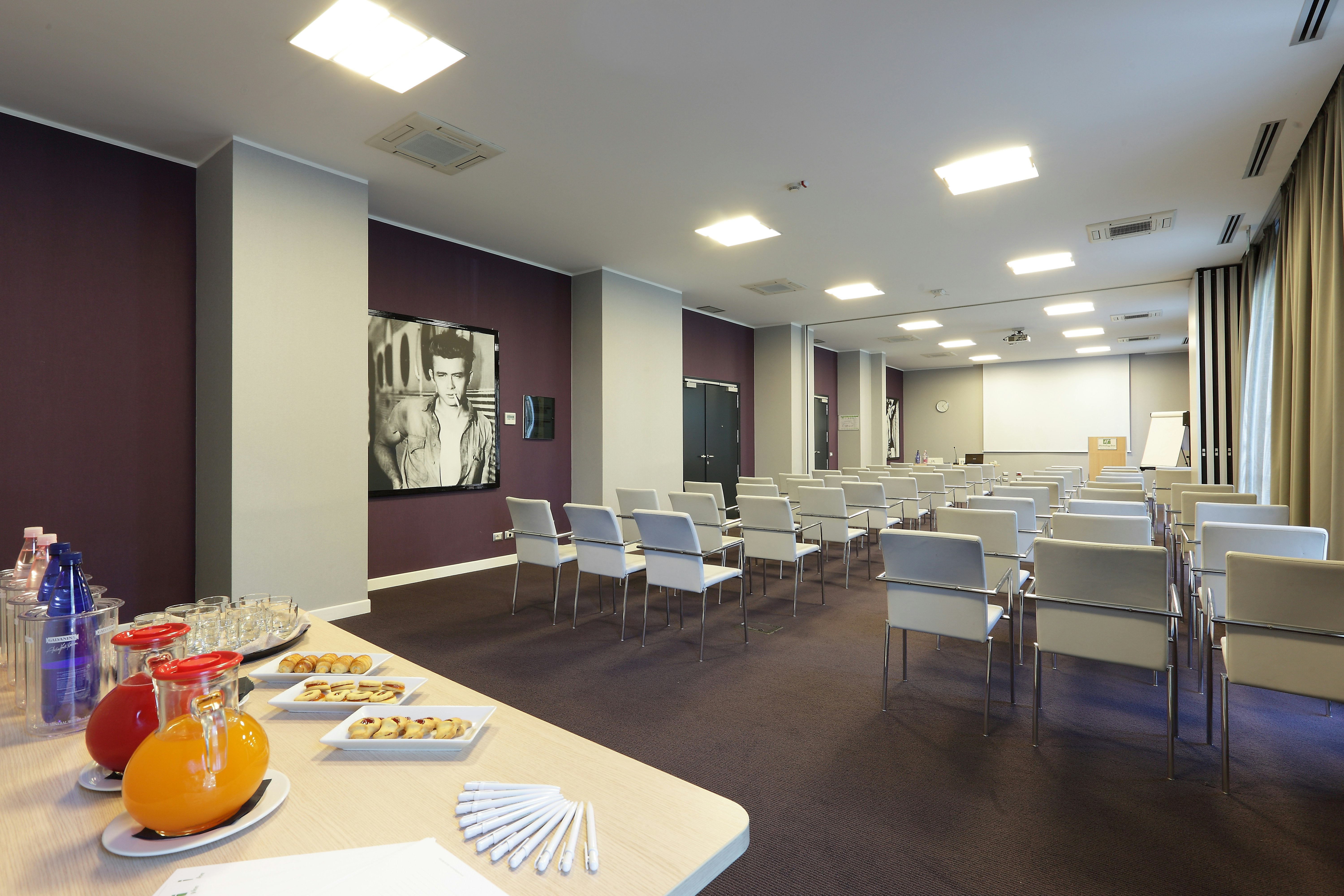 Holiday Inn Milan Nord Zara 60/66
