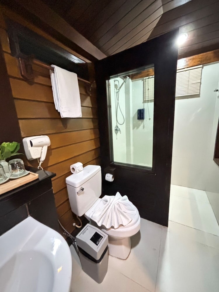 Baan Krating Khaolak 50/50