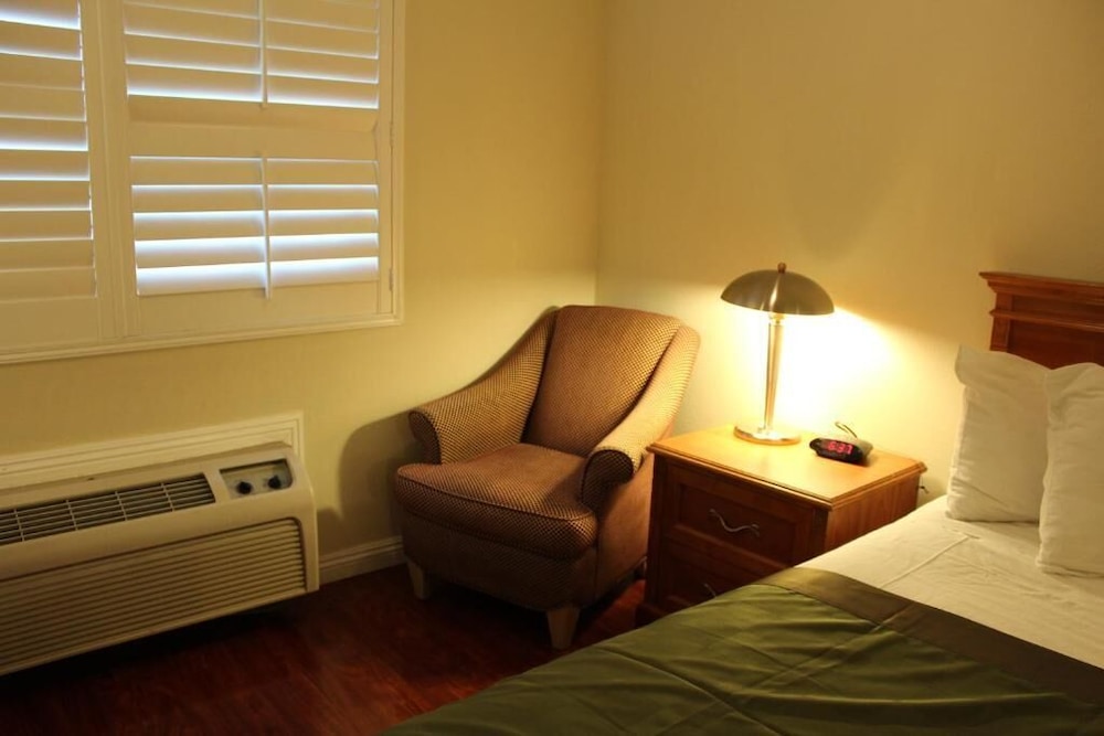 Garden Inn San Gabriel 42/57