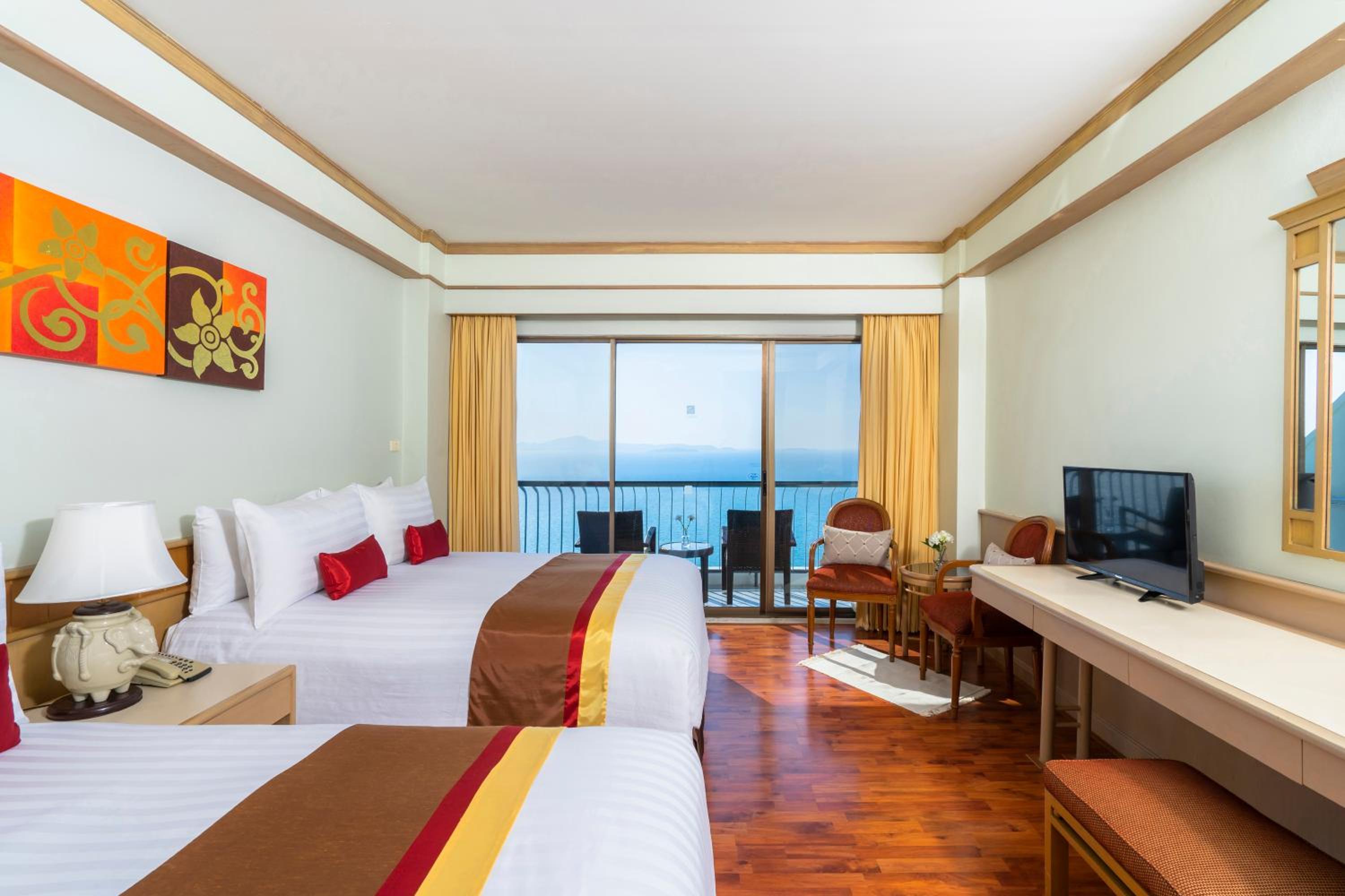Superior, Family, Sea View