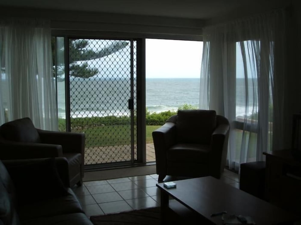 Kings Row Holiday Apartments 25/48