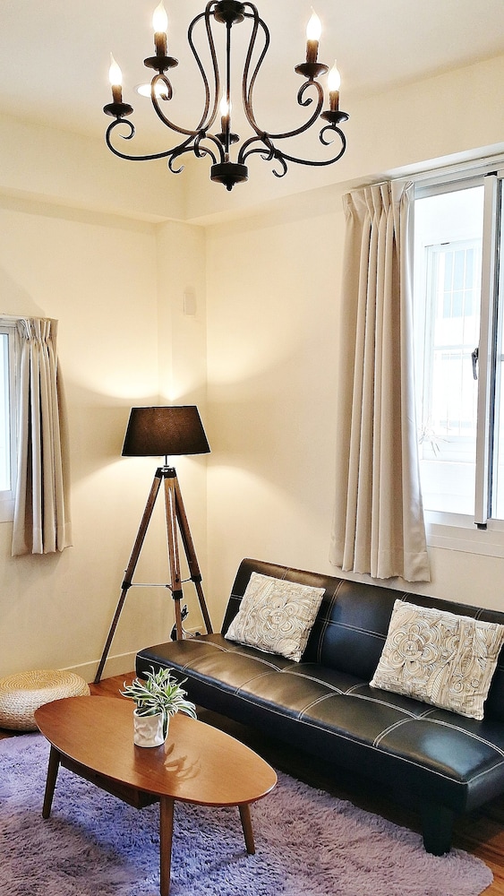Mutter Apartment 36/50
