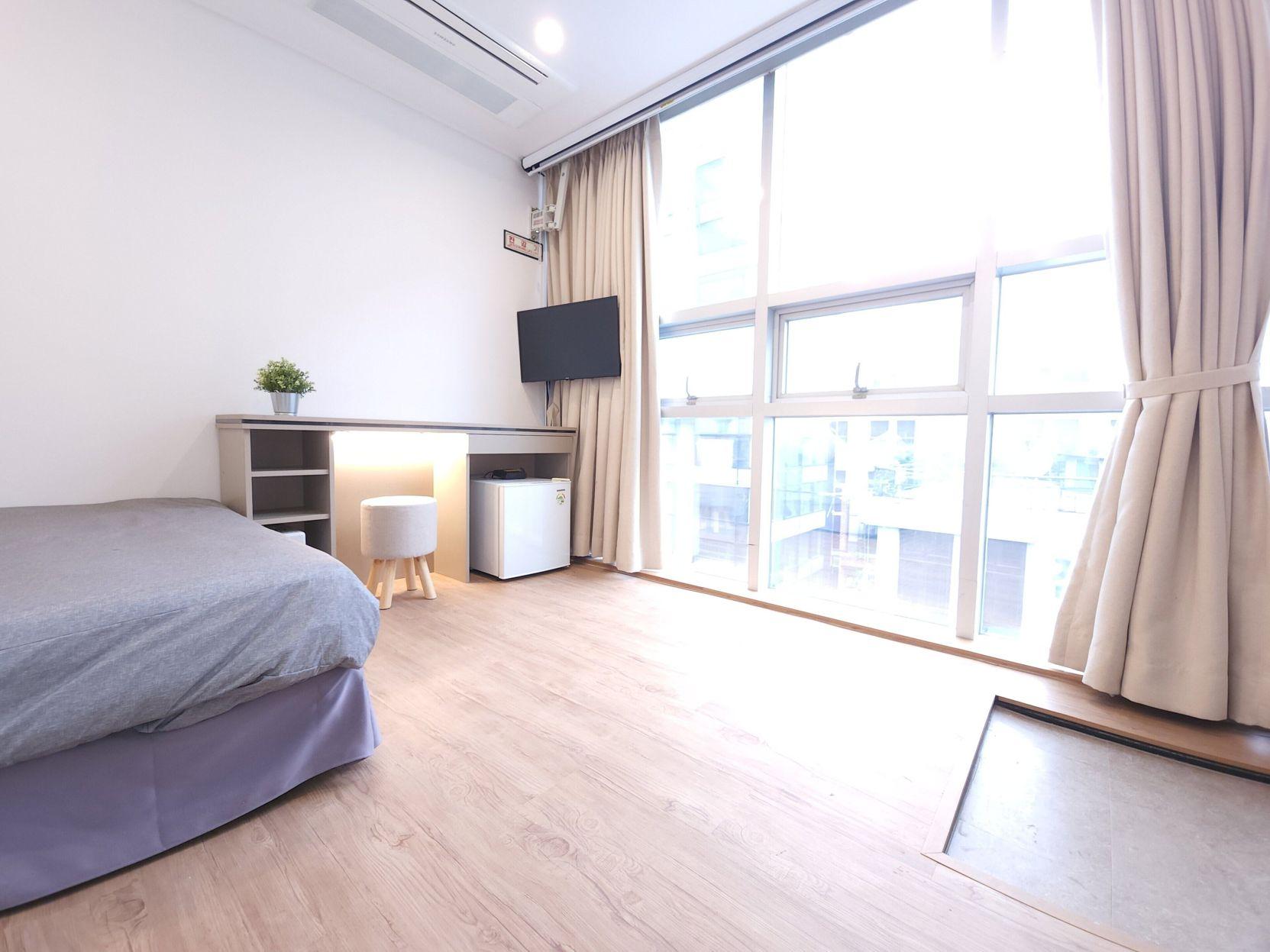 Deluxe, Double Bed