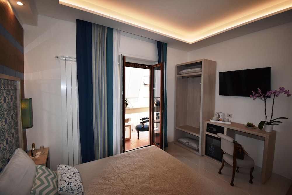 Melody Sorrento Suites 17/44
