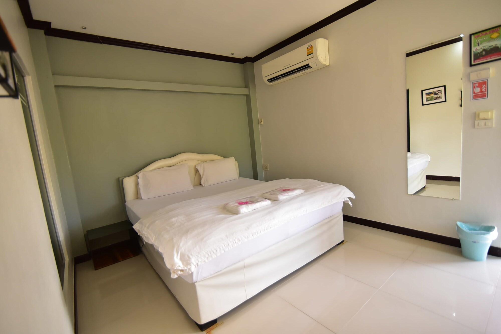 Bangrak Resort 9/26
