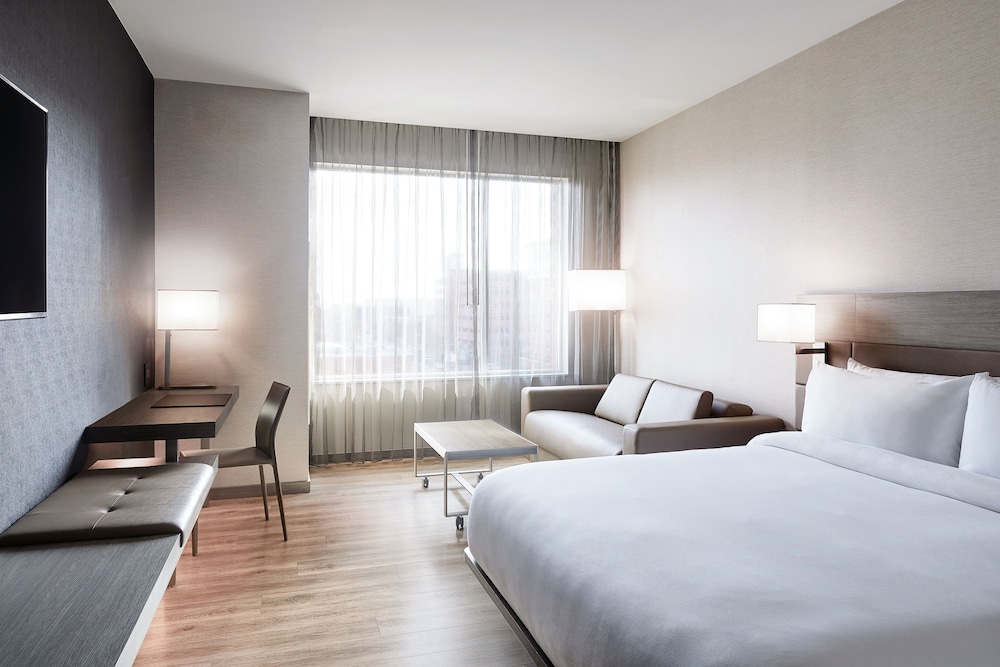 Room at Ac Hotel By Marriott Oklahoma City Bricktown, OKLAHOMA CITY - OK