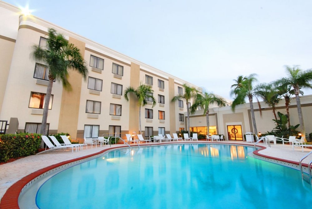 Holiday Inn Fort Myers - Downtown Area an IHG Hotel (ex. The Edison at Midtown) 2/58